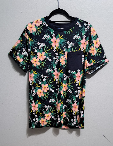 Divided Men’s Tropical Floral Pocket T-Shirt – Bold in Bloom, Size Large. 2