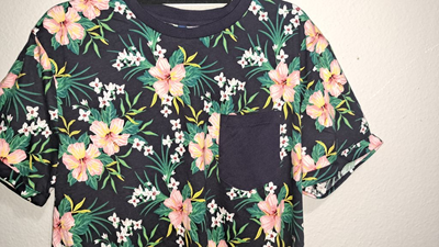 Divided Men’s Tropical Floral Pocket T-Shirt – Bold in Bloom, Size Large. 8