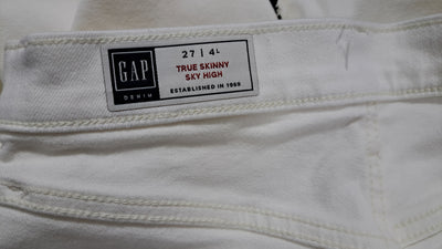 GAP True Skinny Sky High White Jeans Women's Size 27/4 . 8