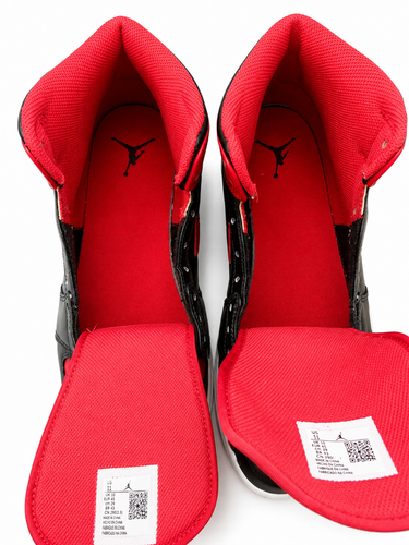 2022 Nike Air Jordan 1 Mid ‘Alternate Bred Men’s Sneakers Size 10. 5