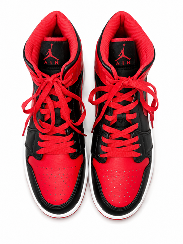 2022 Nike Air Jordan 1 Mid ‘Alternate Bred Men’s Sneakers Size 10. 9
