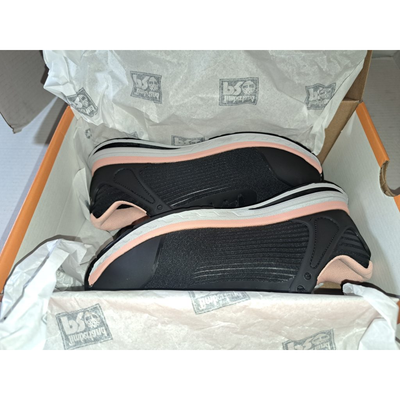 Timberland Women’s Drivetrain Composite Toe Work Sneakers, Size 6.5. 11