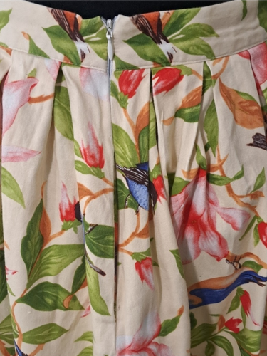 Queen Of Holloway Floral Pleated Skirt Size M. 9