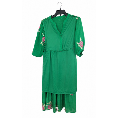 Fig & Flower Green Embroidered Floral Dress, Size PM, NWT. 7
