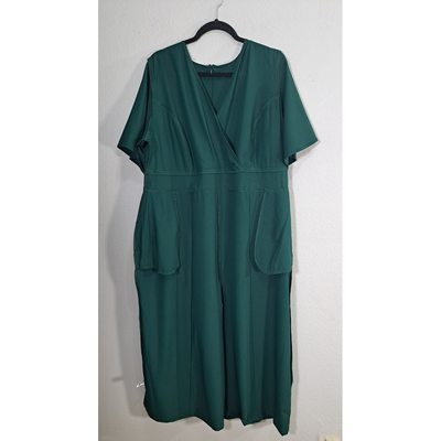 Kiyonna Evelyn Wide Leg Crop Jumpsuit Emerald Green Women’s Size 1XL NWT Elegant Wrap Tie Plus Size 7